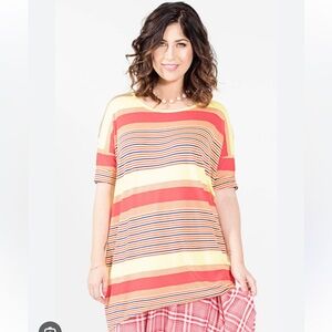 NWT Lularoe Irma Size L women’s Tunic